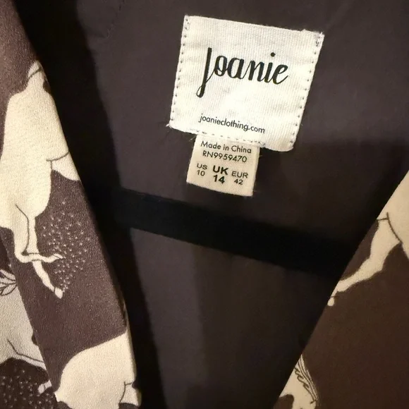 Elegant Long Sleeve Horse Print Dress - Picture 2 of 8